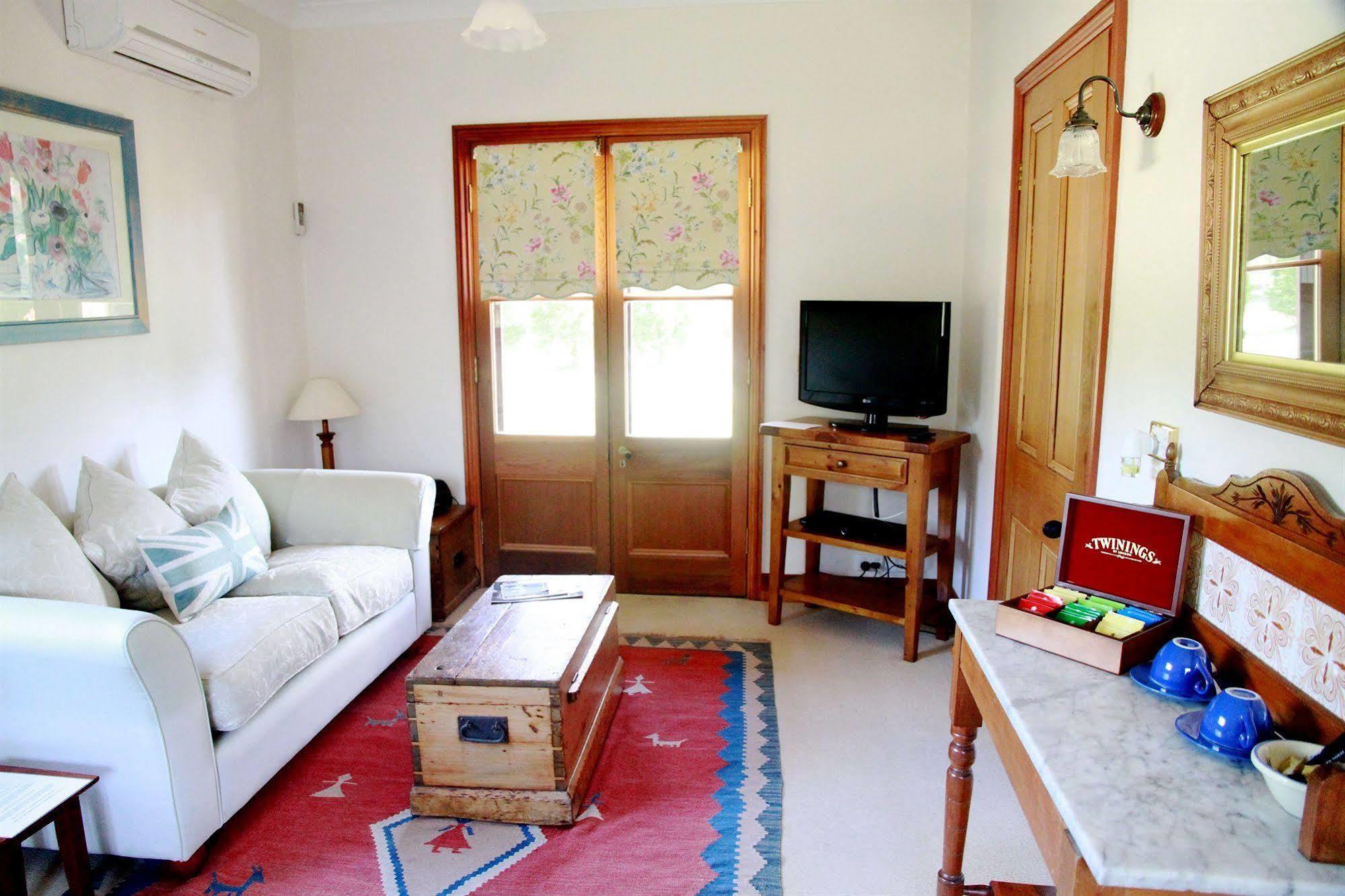The Carriages Boutique Hotel And Vineyard Pokolbin Εξωτερικό φωτογραφία